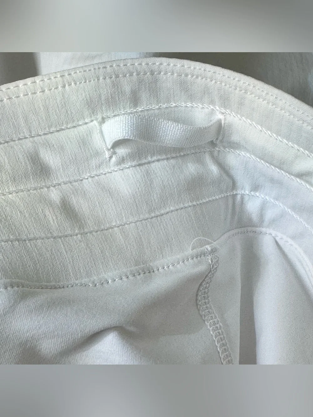 Lululemon Hotty Hot High-Rise Skirt *Long White Women’s Size 6